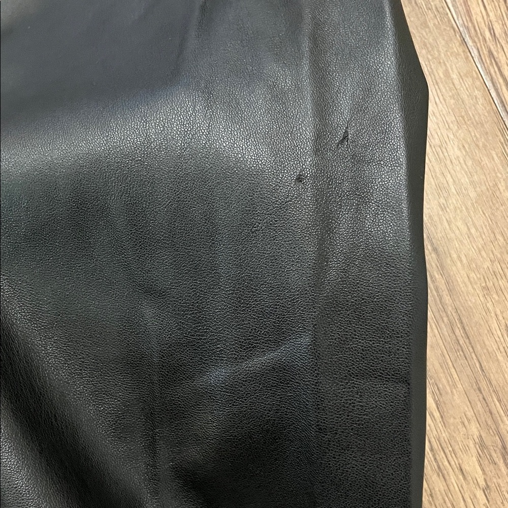 Levi's Baggy Leather Pants in Faux Black Leather, 32 - Picture 10 of 15